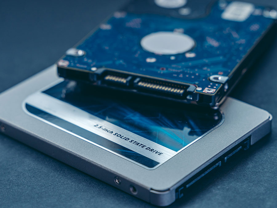 advantages and disadvantages of solid state drives